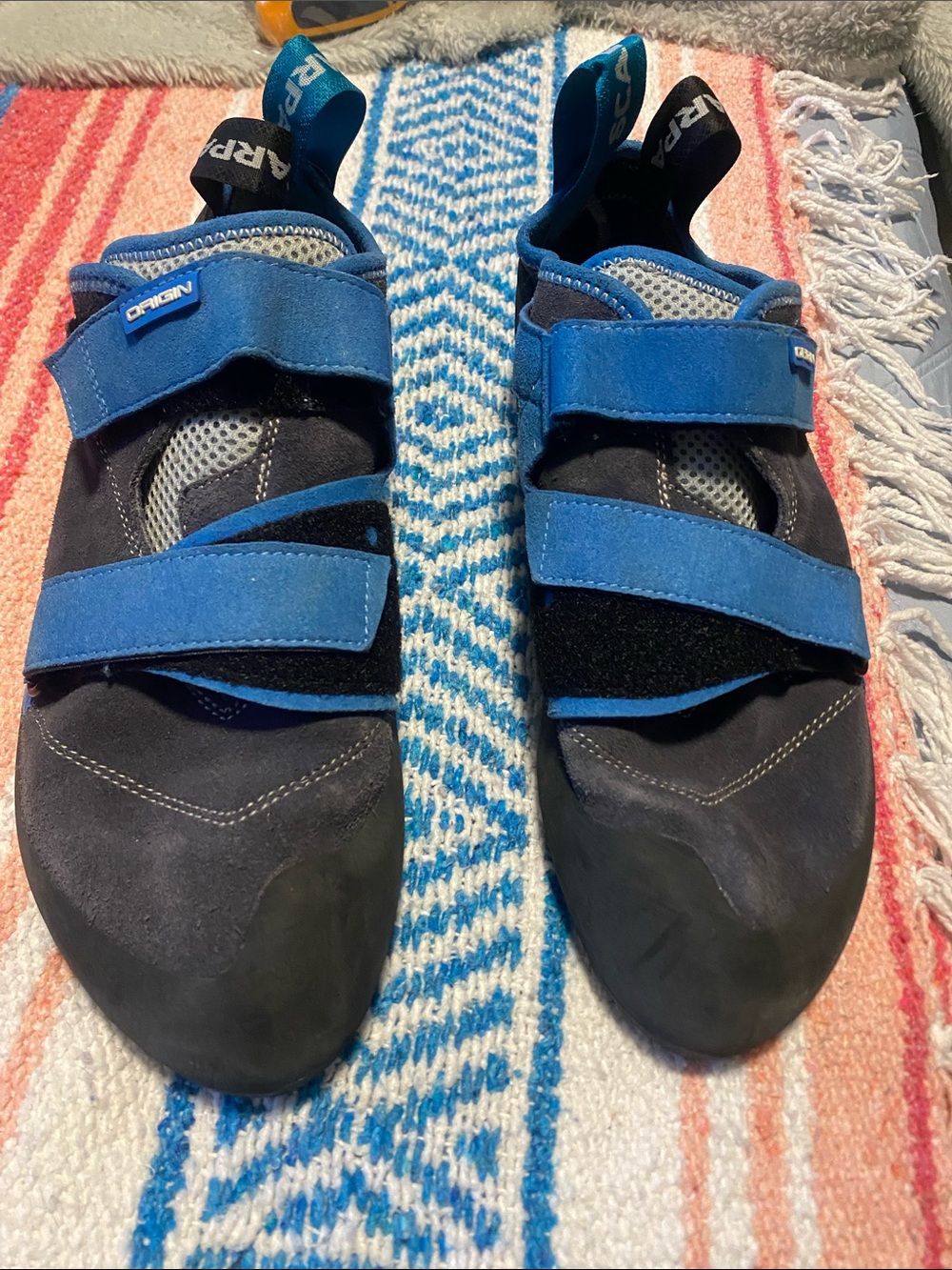 Scarpa Black and Blue Men’s Athletic Climbing Shoes with Dual Straps